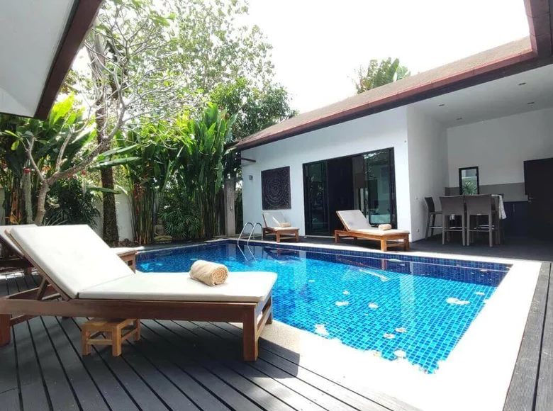Villa de tres dormitorios 250 m² Phuket, Tailandia
