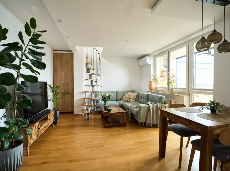 4 room apartment 85 m² in Warsaw, Poland