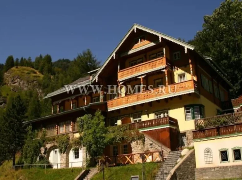 Commercial property 1 200 m² in Heiligenblut, Austria