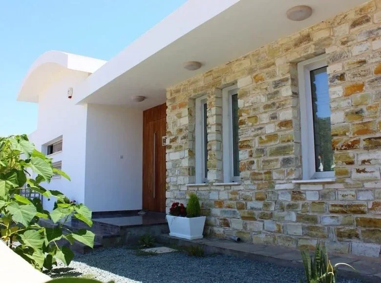 Casa 4 habitaciones 260 m² Oroklini, Chipre