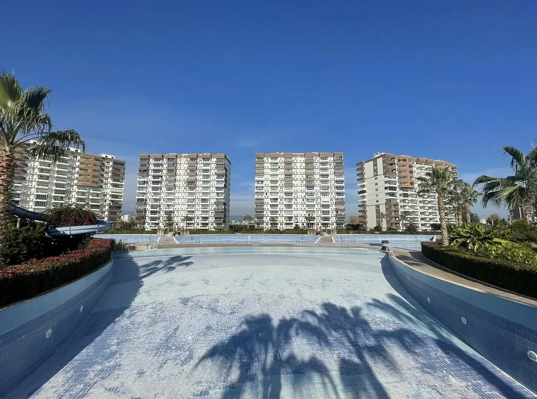 3 bedroom apartment 175 m² Erdemli, Turkey