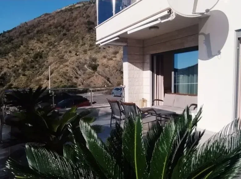 1 bedroom apartment 76 m² Becici, Montenegro