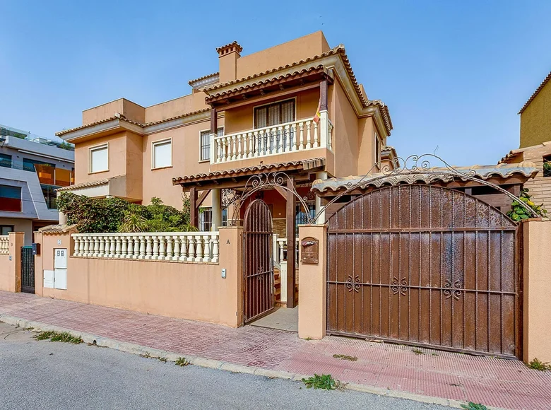 3 bedroom house 153 m² Torrevieja, Spain