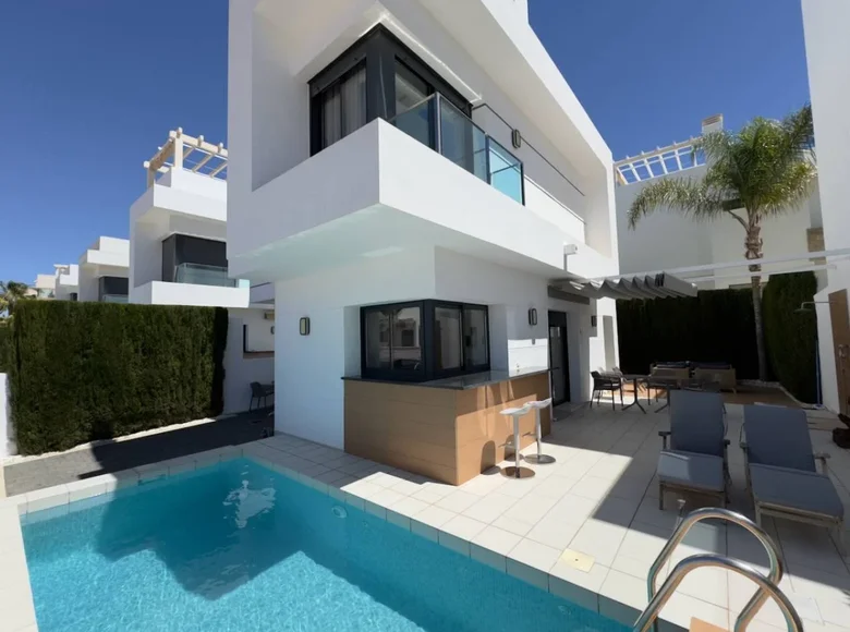 3-Schlafzimmer-Villa 144 m² Urbanizacion Dona Pepa, Spanien