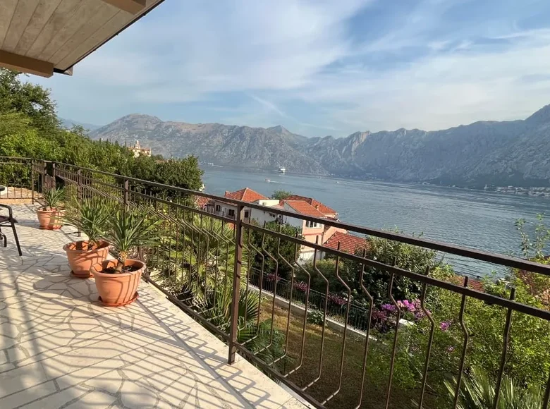 Maison 5 chambres 200 m² Prcanj, Monténégro
