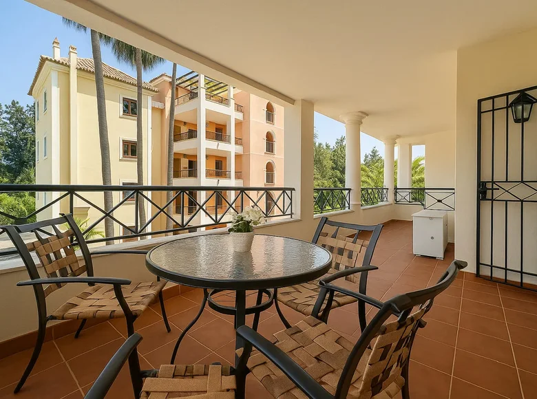 Mieszkanie 2 pokoi 138 m² San Pedro Alcantara, Hiszpania
