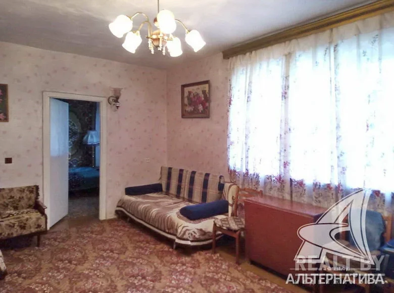 Mieszkanie 3 pokoi 63 m² rejon małorycki, Białoruś