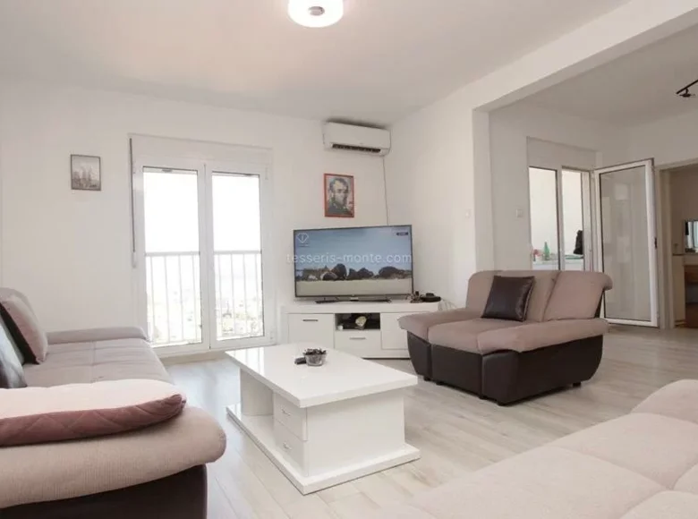 3 bedroom apartment 169 m² Budva, Montenegro