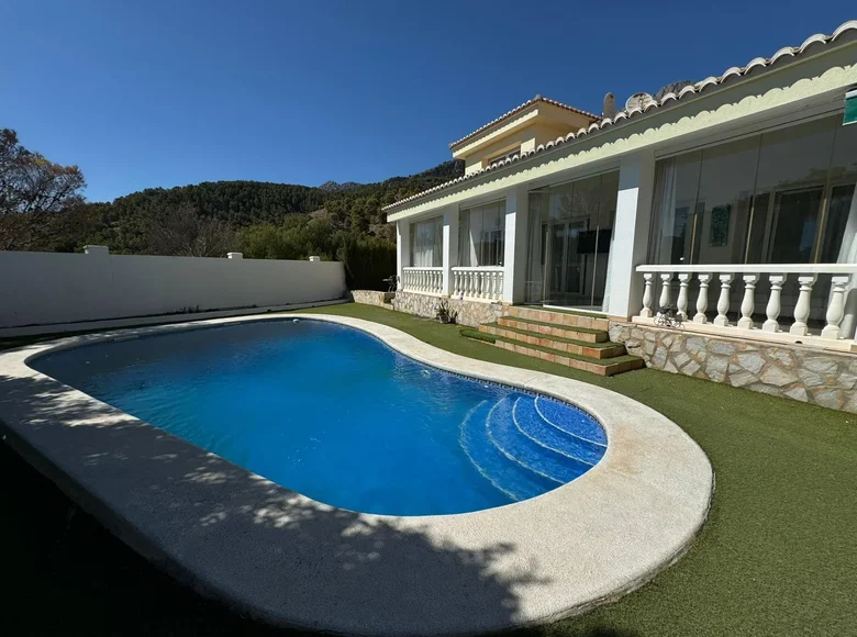 Вилла 4 спальни 495 м² Altea, Испания