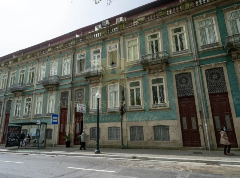 Коммерческое помещение 624 м² Порту, Португалия