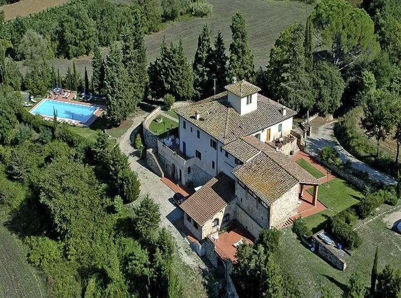 Investment 639 m² in San Casciano in Val di Pesa, Italy