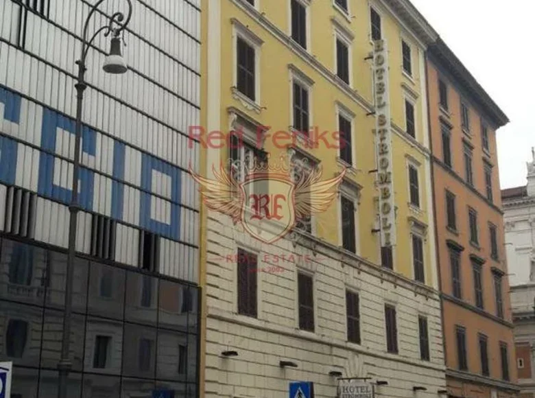 Propiedad comercial  en Roma, Italia