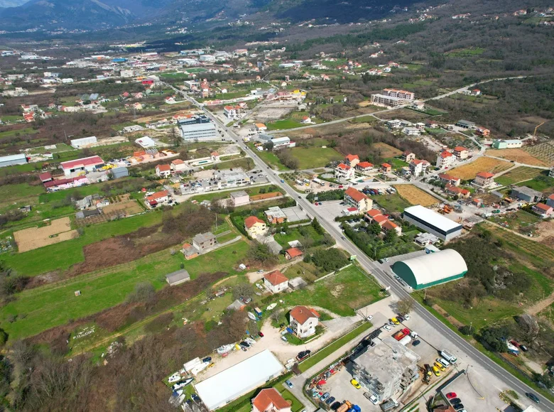 Atterrir 7 500 m² Radanovici, Monténégro