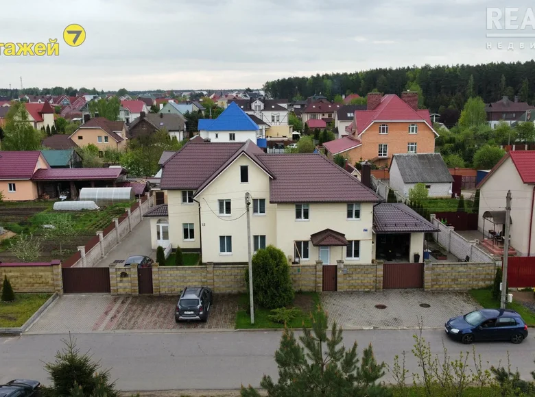 Cottage 213 m² Valiarjanava, Belarus