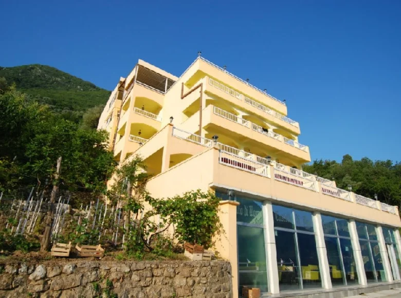 Nieruchomości komercyjne 2 630 m² Kotor, Czarnogóra