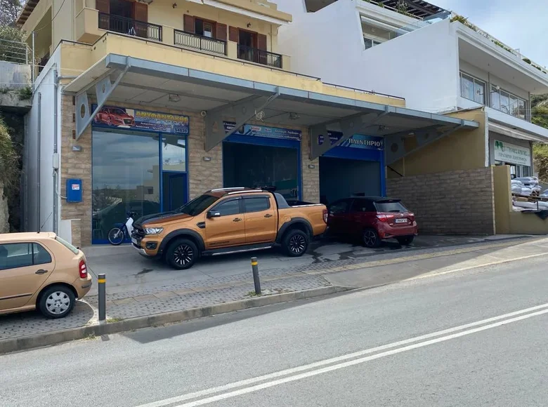 Commercial property 110 m² in Xiro Chorio, Greece