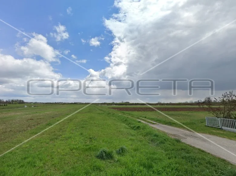 Land 7 858 m² Velika Kosnica, Croatia