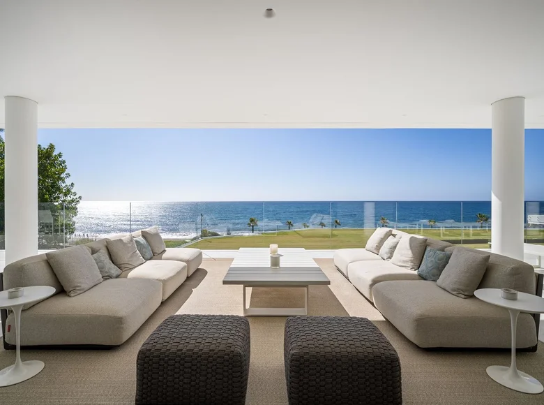 Wohnung 5 Schlafzimmer 548 m² Estepona, Spanien