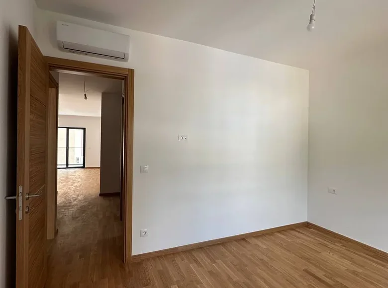 Wohnung 2 Schlafzimmer  Becici, Montenegro