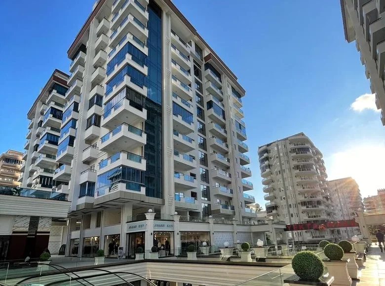 2 bedroom penthouse 130 m² Mahmutlar, Turkey