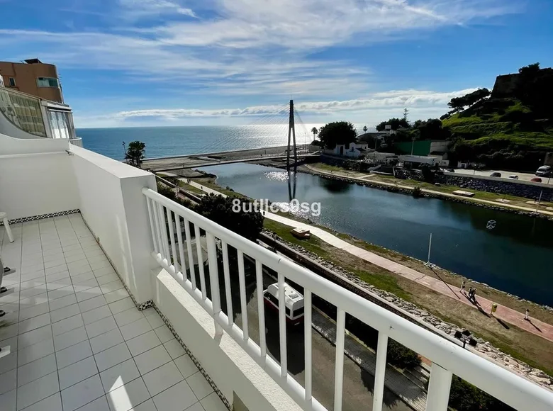 4 bedroom apartment 369 m² Fuengirola, Spain