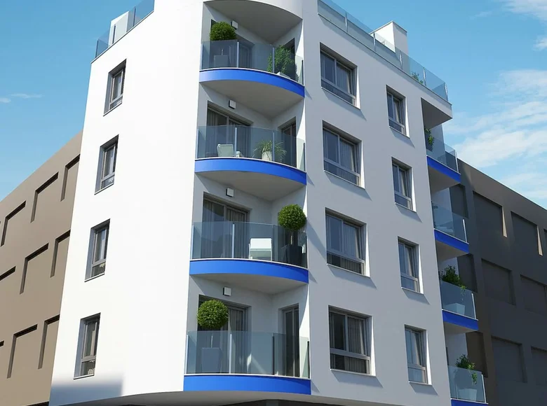 Mieszkanie 2 pokoi 72 m² Torrevieja, Hiszpania