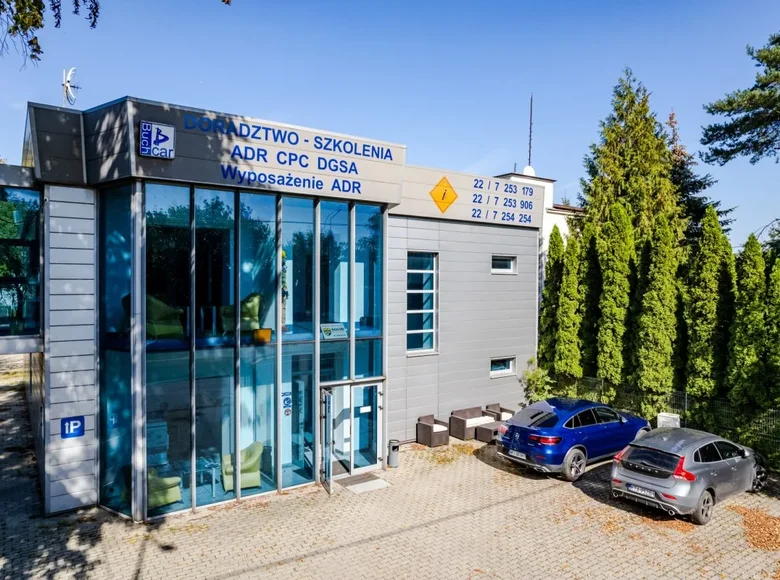 Propriété commerciale 485 m² à Bialuty, Pologne