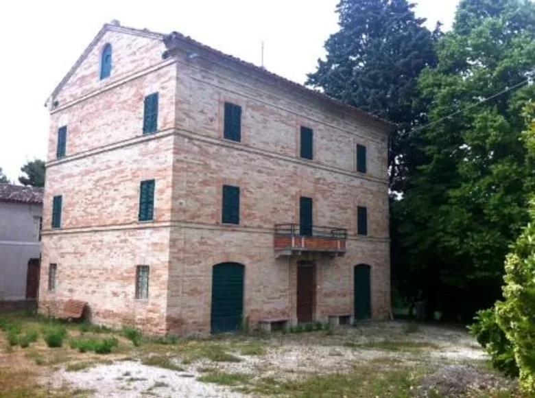 Дом 17 комнат 400 м² Falerone, Италия