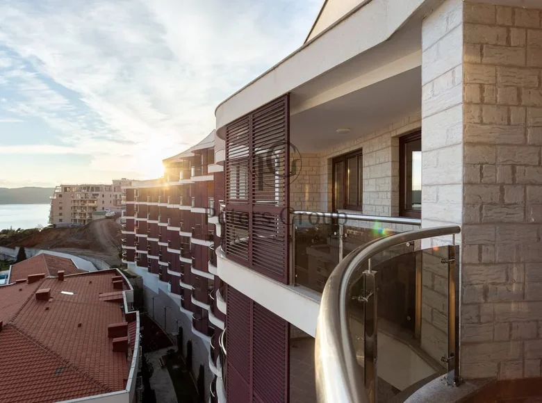 Квартира 1 спальня 64 м² Бечичи, Черногория