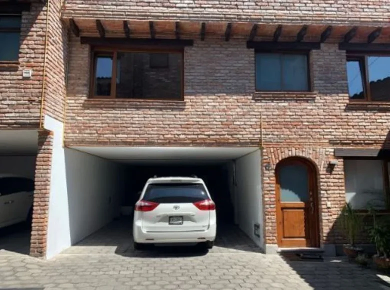 Casa 3 habitaciones 330 m² Ciudad de México, México
