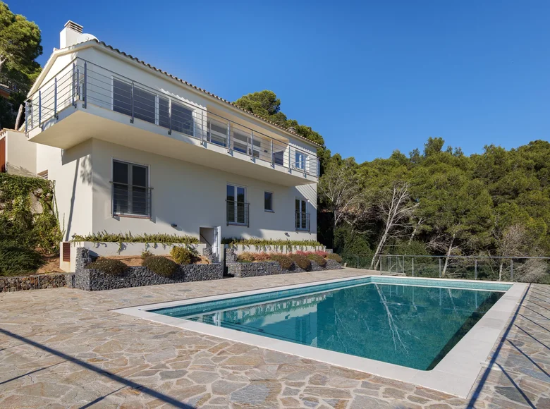 4 bedroom house 220 m² Begur, Spain