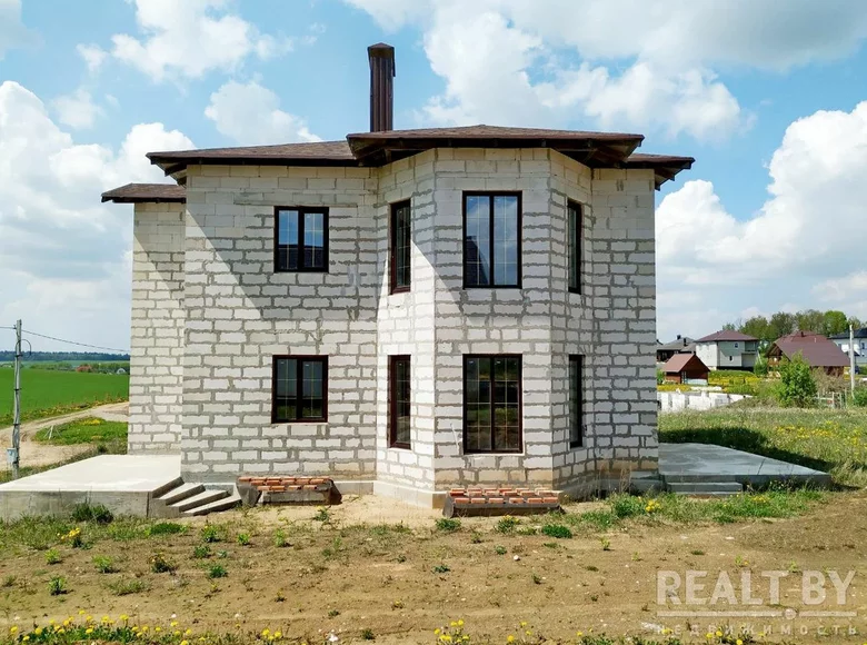 Dom wolnostojący 201 m² rejon miński, Białoruś