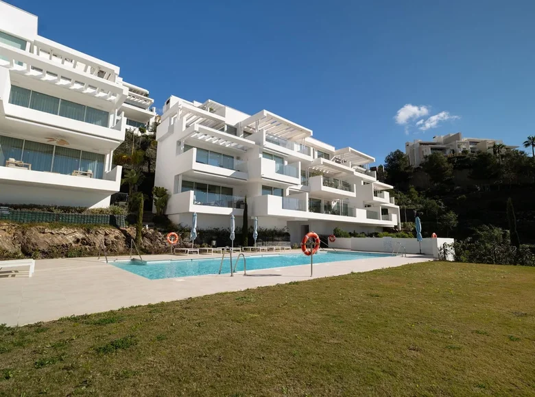 2 bedroom apartment 95 m² Ojen, Spain