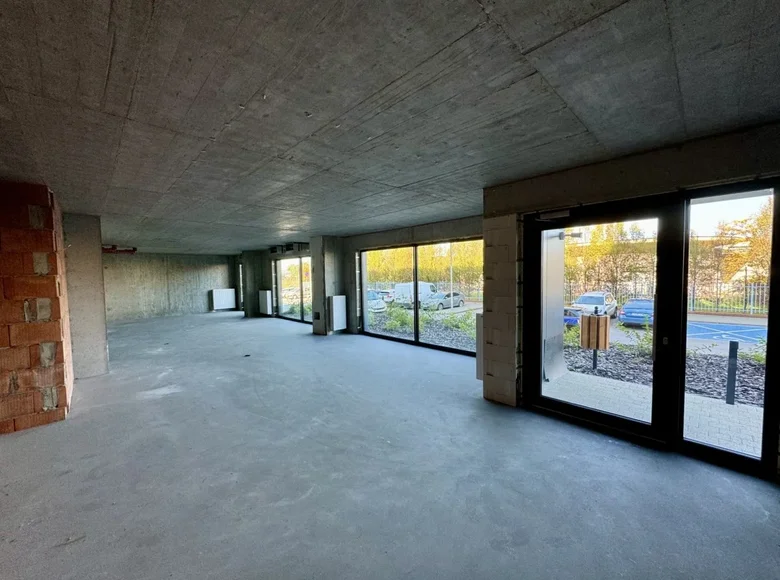 Commercial property 1 room 125 m² in Warsaw, Poland