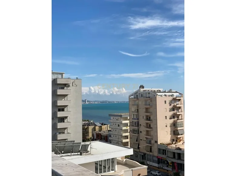 Mieszkanie 3 pokoi 125 m² Bashkia Durres, Albania