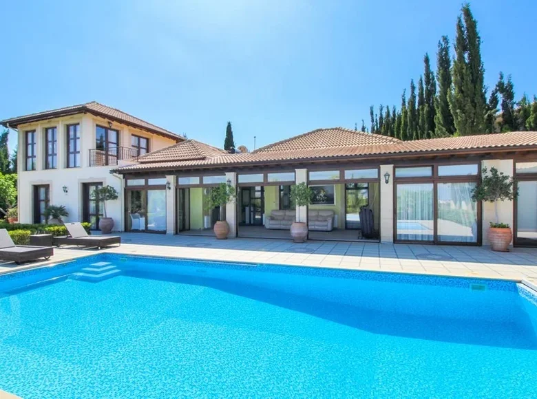 5 bedroom house 325 m² Kouklia, Cyprus