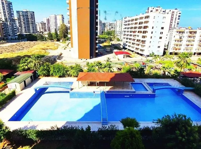 Квартира 3 комнаты 140 м² Мерсин, Турция