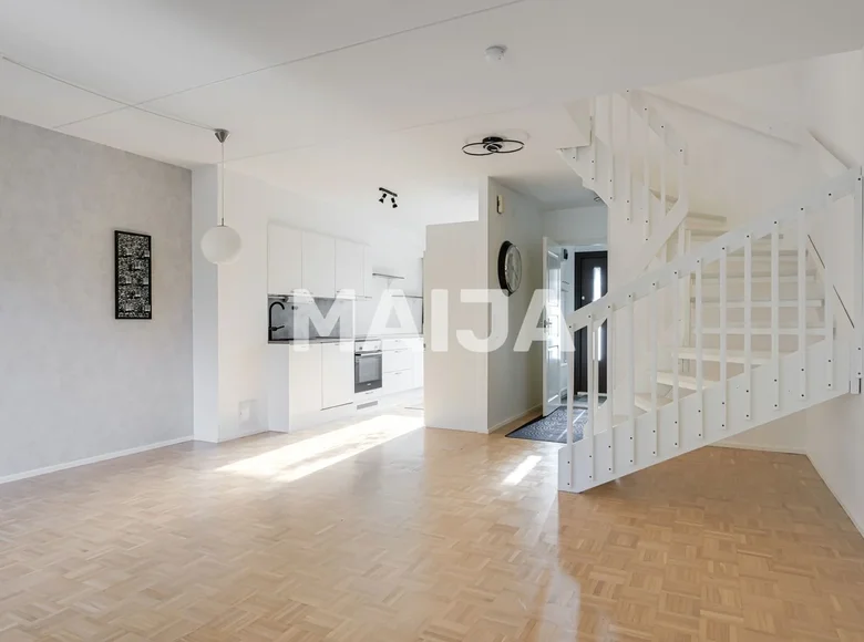 Mieszkanie 4 pokoi 87 m² Helsinki sub region, Finlandia