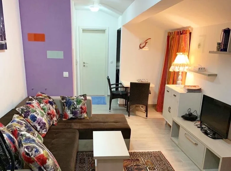 Mieszkanie 2 pokoi 54 m² Petrovac, Czarnogóra