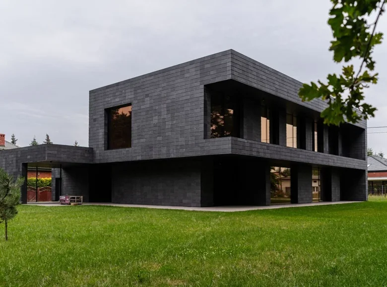 Mieszkanie 453 m² Karski, Polska