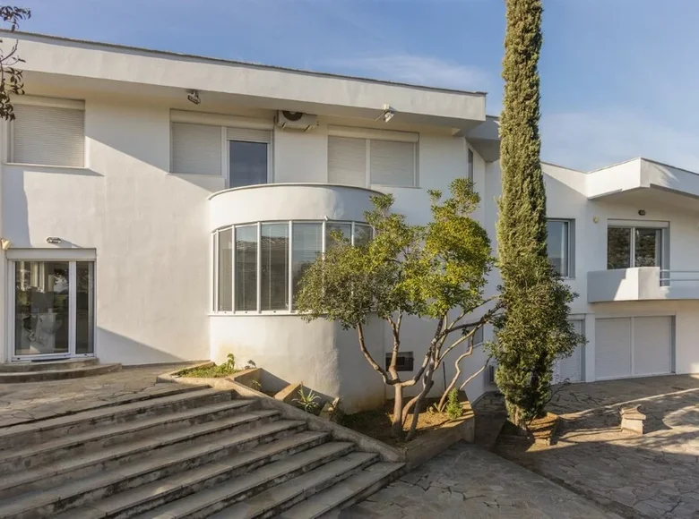 4 bedroom Villa 212 m² Neo Rysio, Greece