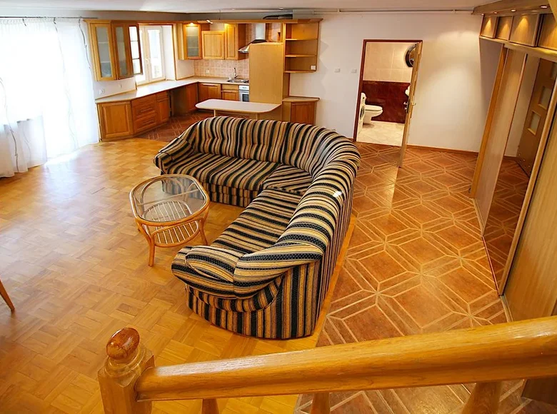 Квартира 3 комнаты 85 м² Отвоцк, Польша