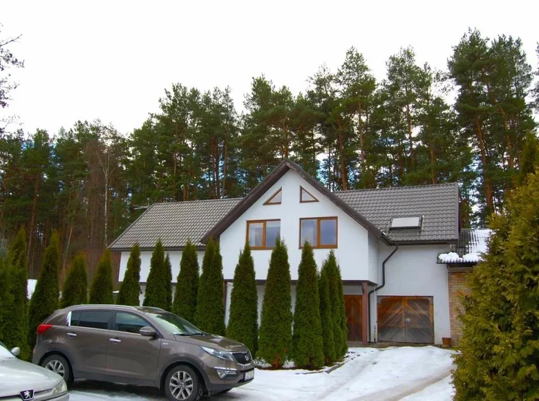 Haus 8 Zimmer 350 m² Babites novads, Lettland