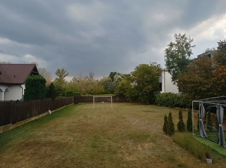 Atterrir 3 173 m² Varsovie, Pologne