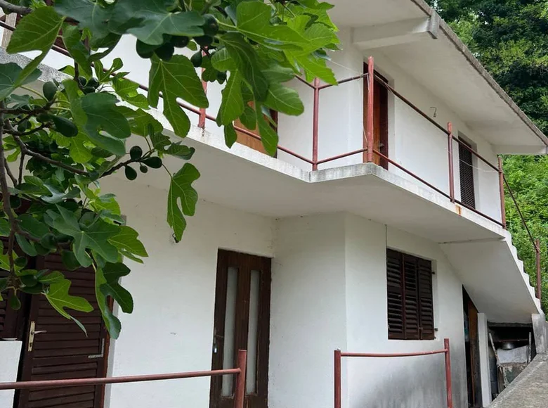 Дом 3 комнаты 100 м² Брца, Черногория