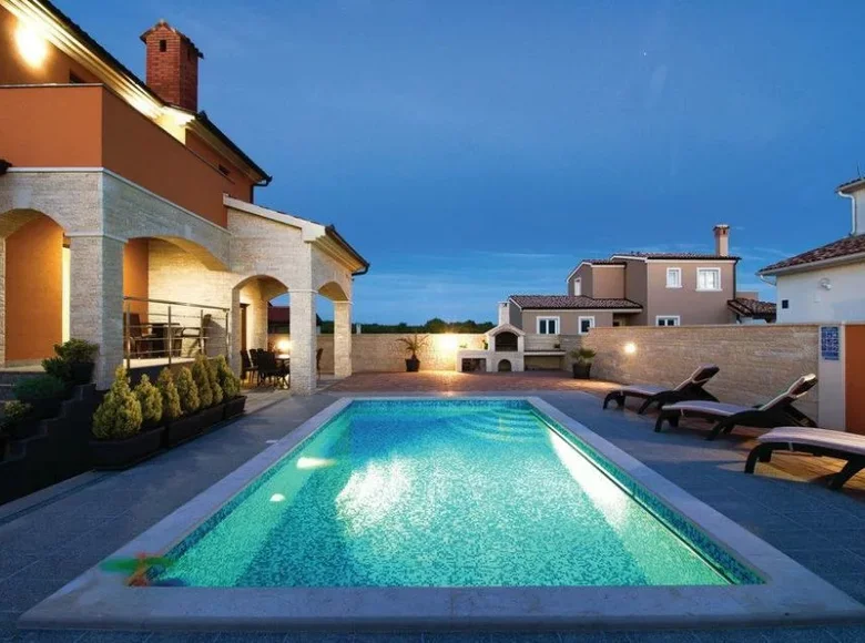 4 bedroom Villa 337 m² Grad Pula, Croatia