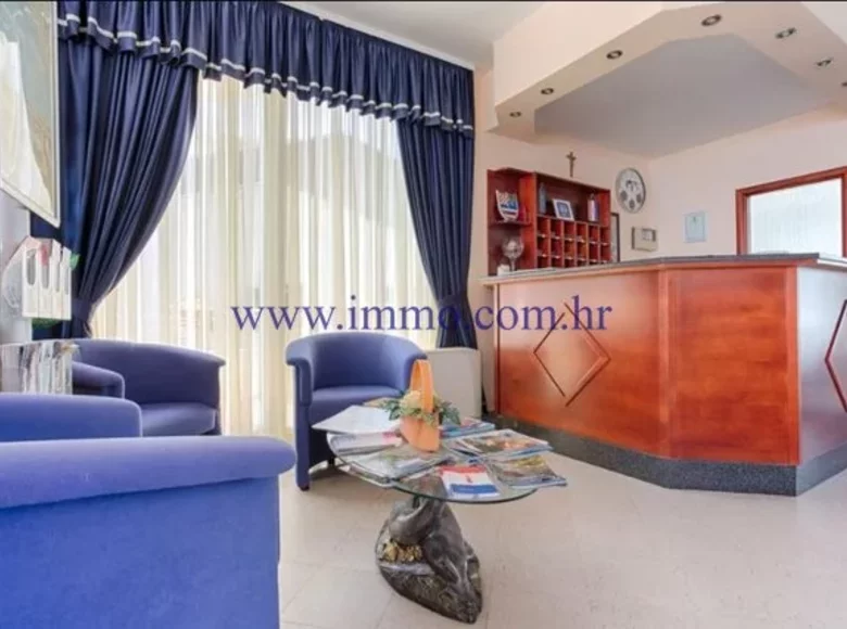House 19 rooms 1 144 m² Vrsine, Croatia