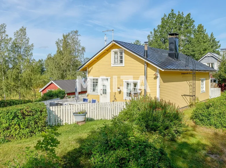 2 bedroom house 100 m² Vasarankyla, Finland