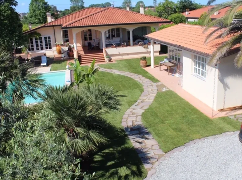 Villa de 4 dormitorios  Lido di Camaiore, Italia