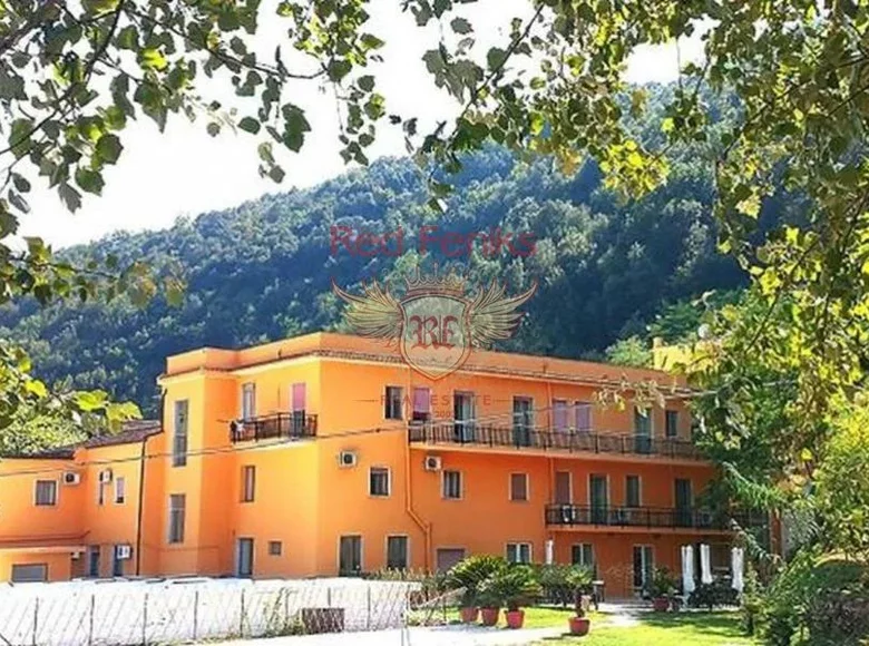 Hotel 1 768 m² Latina, Włochy